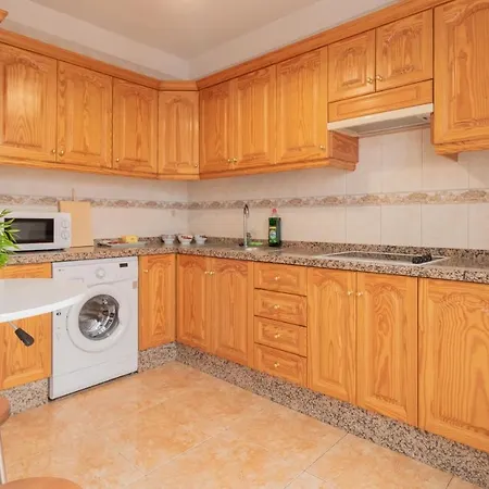 Three Bedroom شقة *